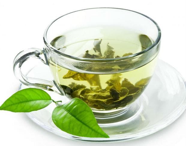 Исследования говорят, что   зеленый чай   Это чрезвычайно полезно и может помочь при различных заболеваниях, включая диабет, рак и сердечно-сосудистые заболевания